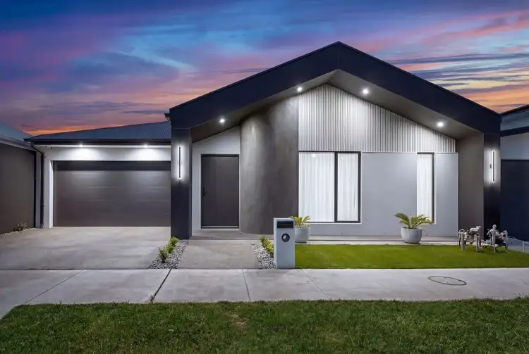 11 Sonny Street, Mickleham VIC 3064