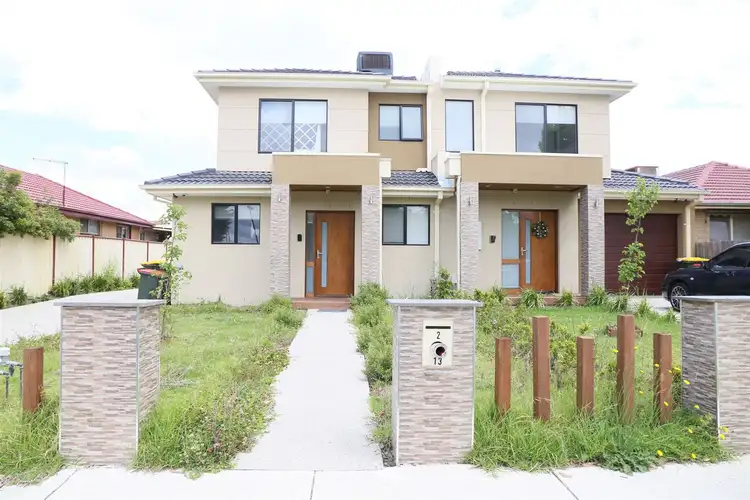 2/13 Selwyn Avenue, Craigieburn VIC 3064