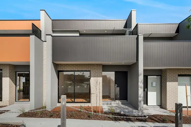 7 Mosedale Pl, Clyde North VIC 3978