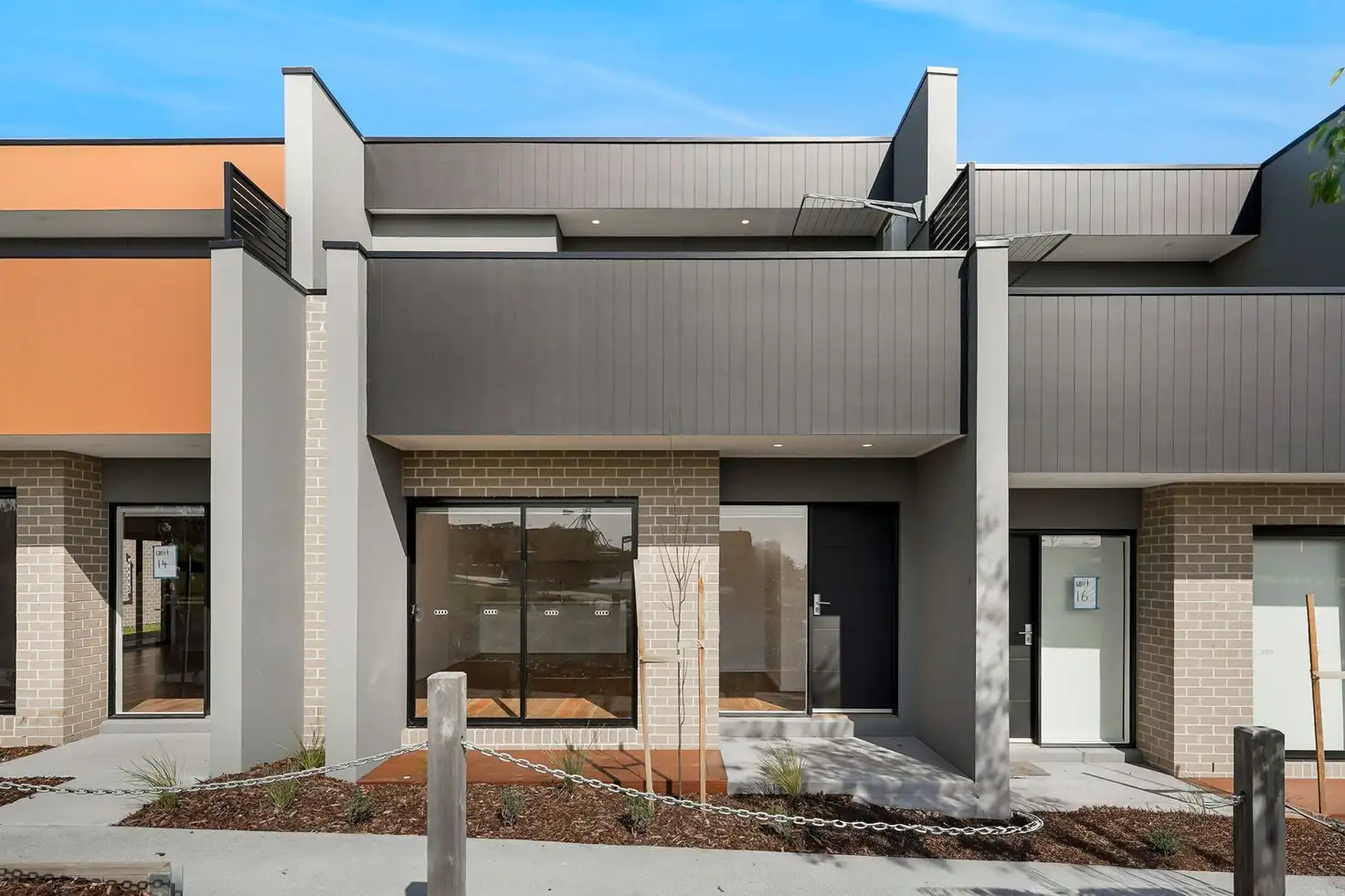 Main view of Homely townhouse listing, 7 Mosedale Pl, Clyde North VIC 3978