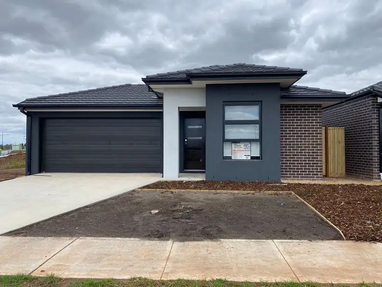 15 Cranberry Crescent, Thornhill Park VIC 3335