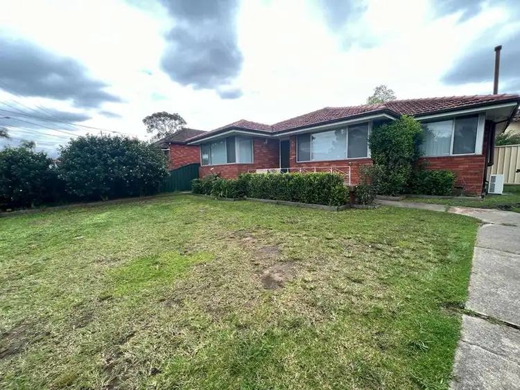 1 Carinya Place, Moorebank NSW 2170