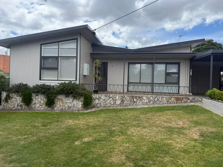 5 Leonard Avenue, Flora Hill VIC 3550