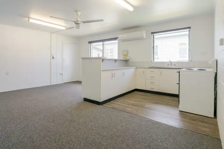 30A Earl Street, Westcourt QLD 4870