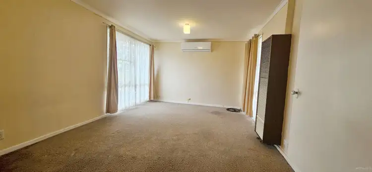 Fifth view of Homely house listing, 11 Freeburgh Court, Meadow Heights VIC 3048