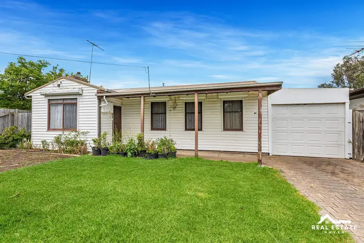 16 Stewart Street, Braybrook VIC 3019