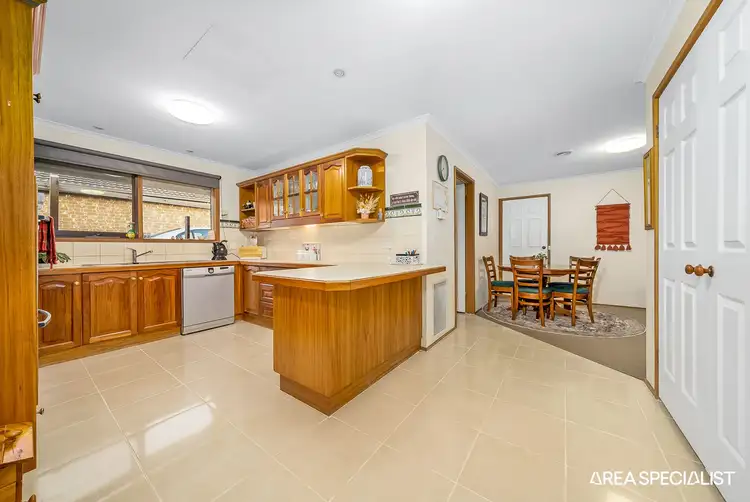 Sixth view of Homely house listing, 8 Bligh Close, Cranbourne North VIC 3977