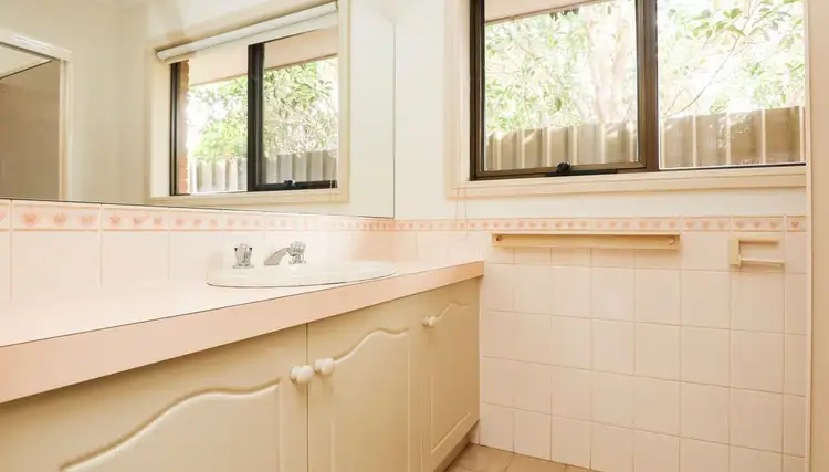 Seventh view of Homely house listing, 6 Smith Close, Mildura VIC 3500