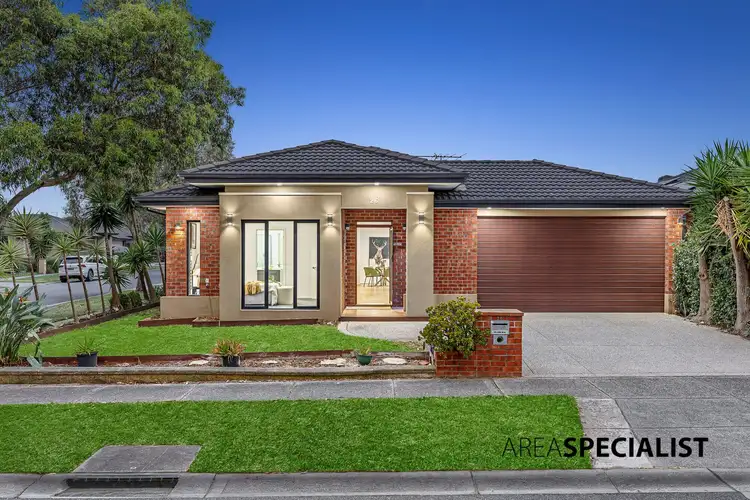 26 Nature Circuit, Cranbourne North VIC 3977