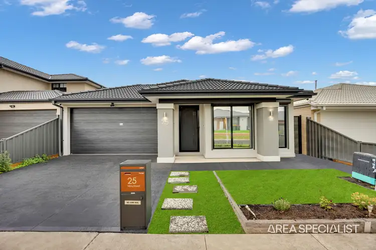 25 Nitre Street, Manor Lakes VIC 3024