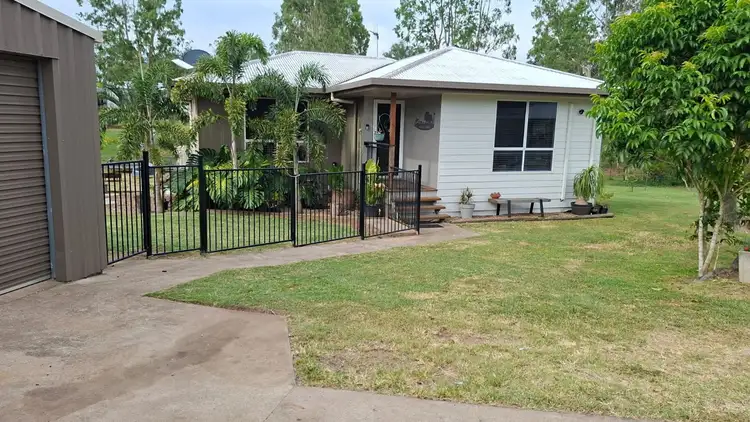 17 STRINGYBARK COURT, Apple Tree Creek QLD 4660