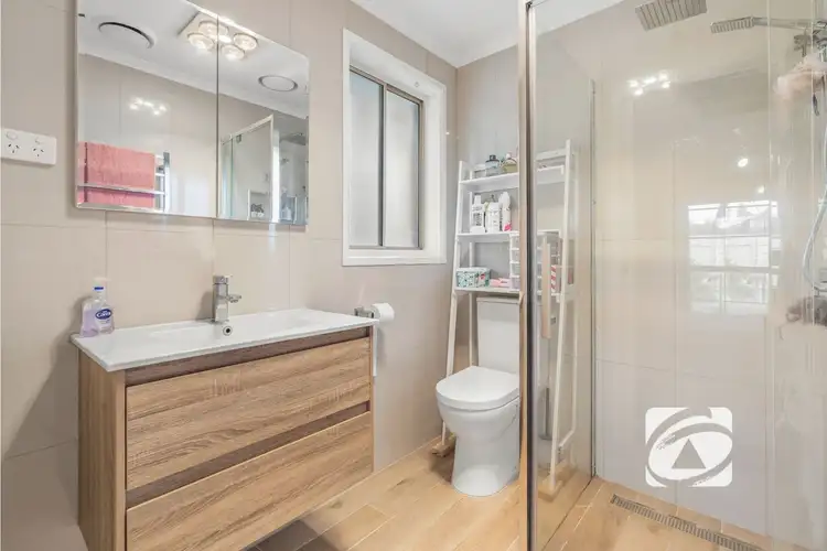 Fifth view of Homely house listing, 4 Cash Close, Hampton Park VIC 3976