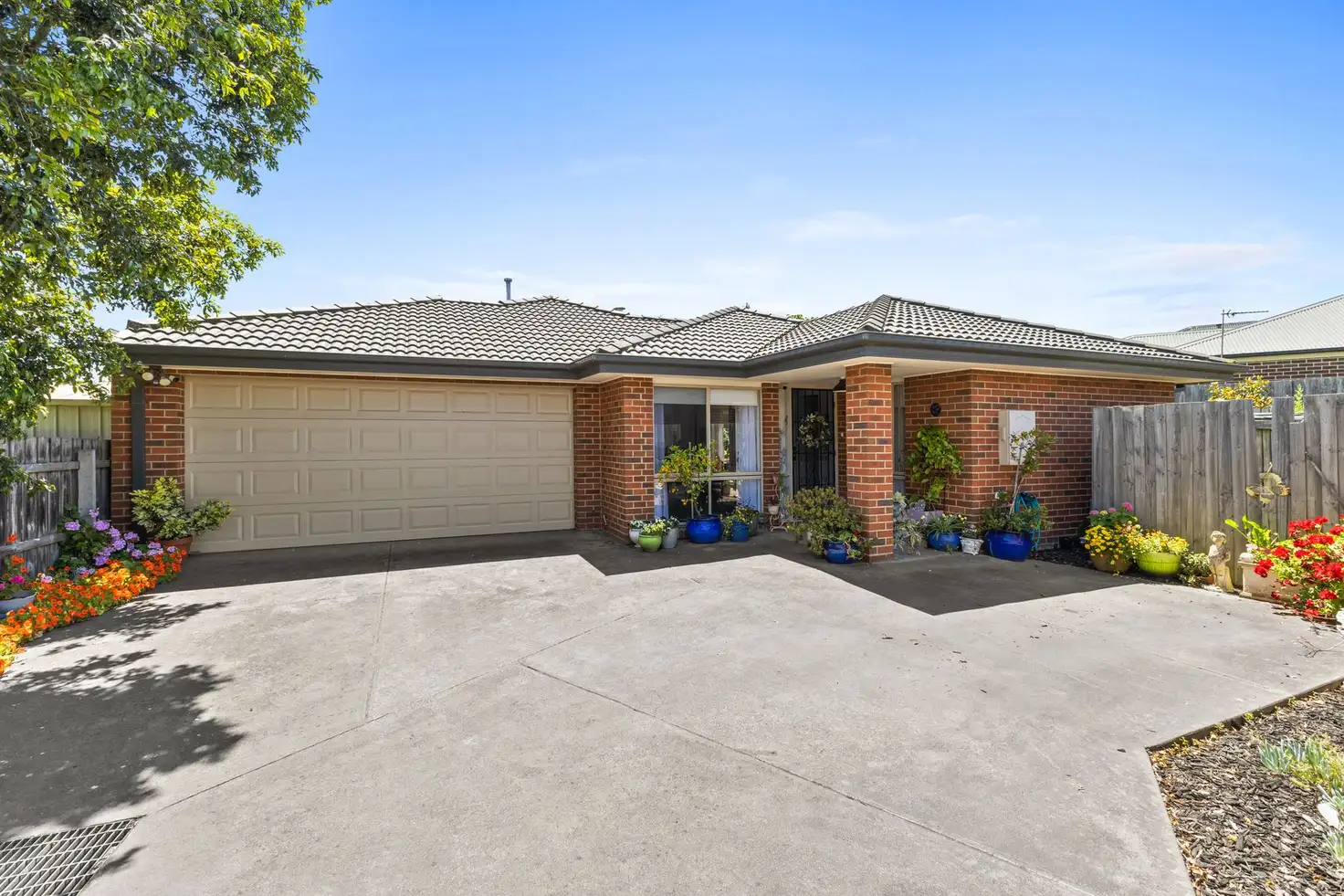 Main view of Homely townhouse listing, 2/2 Lawn Avenue, Traralgon VIC 3844