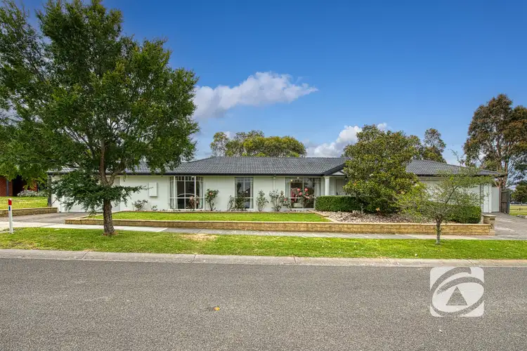 14 Artists Crescent, Narre Warren South VIC 3805