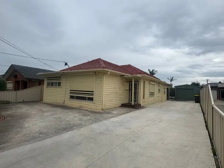 81 Lester Avenue, St Albans VIC 3021