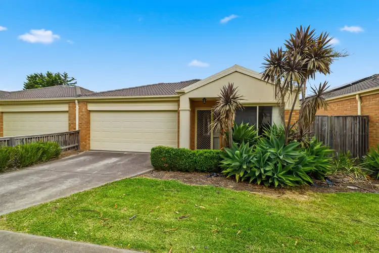 6 TINTERN LOOP, Hillside VIC 3037