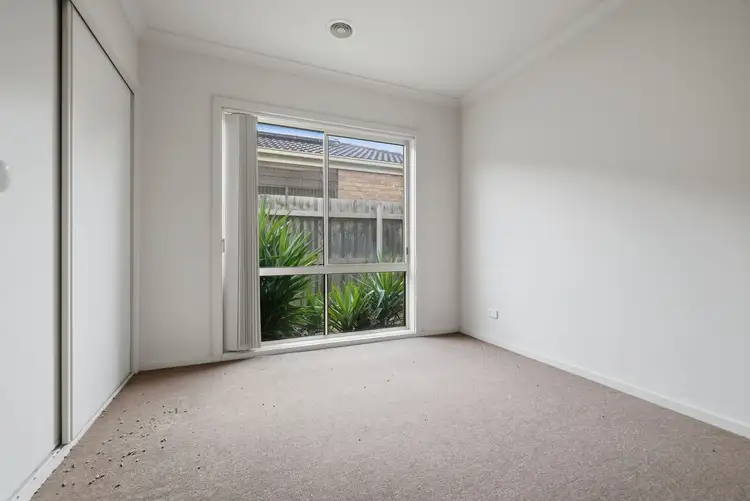 Sixth view of Homely house listing, 6 TINTERN LOOP, Hillside VIC 3037