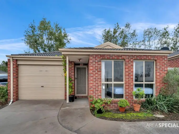 6/8 Mcclenaghan Place, Pakenham VIC 3810