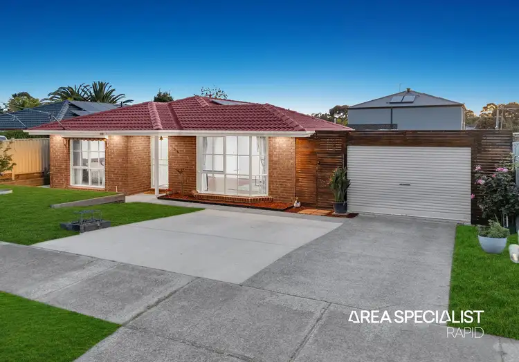 136 Warana Drive, Hampton Park VIC 3976