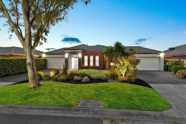 2 Glover Close, Pakenham VIC 3810