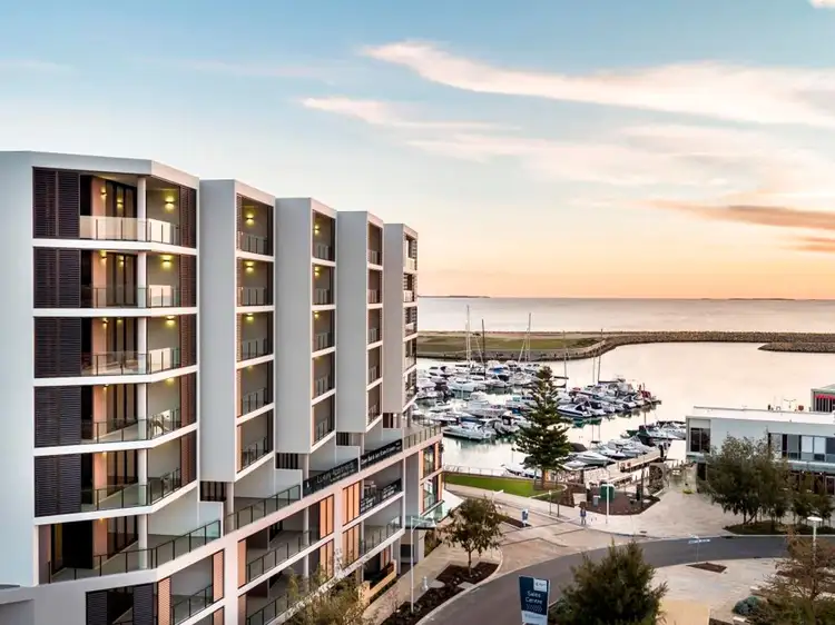 9 Coromandel Approach