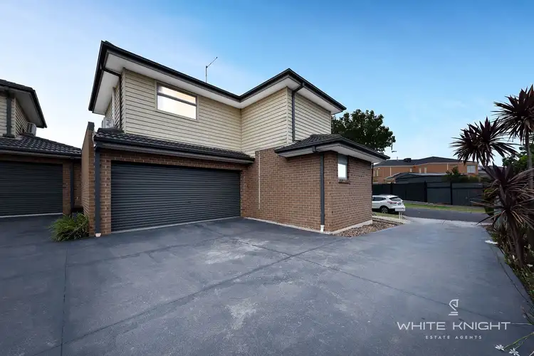 7 Bowood Court