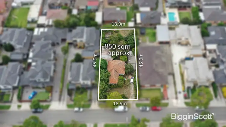 16 Kitchener Road