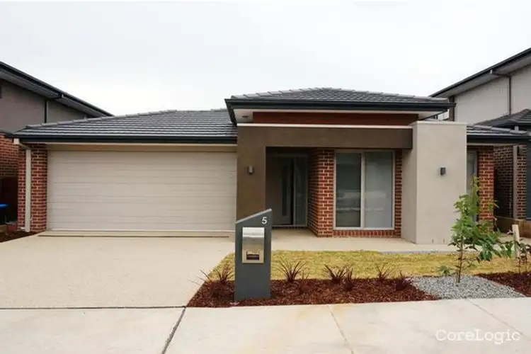 5 Flora grove
