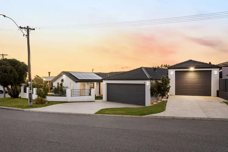 32 Hurley Way