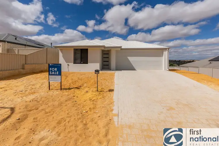 25 Golf Crescent