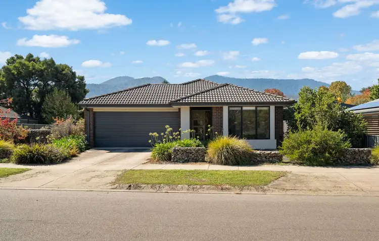 6 Monash Drive