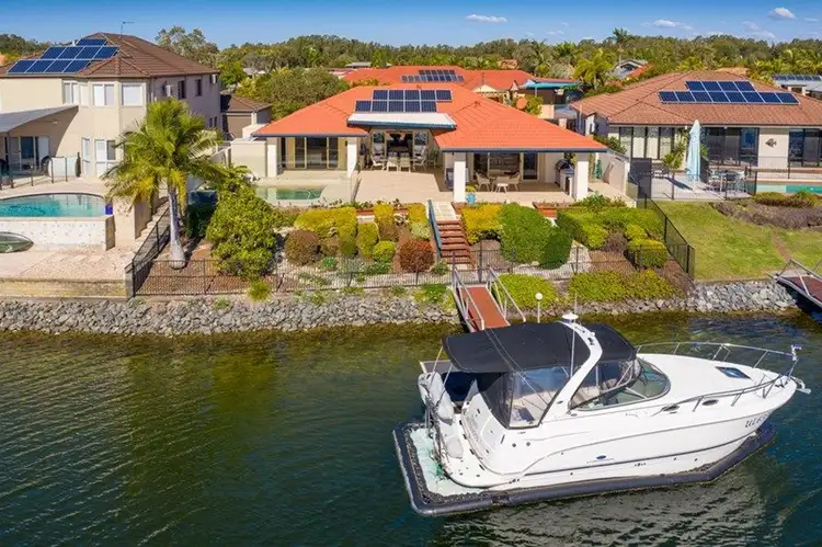 15 Westlake Court