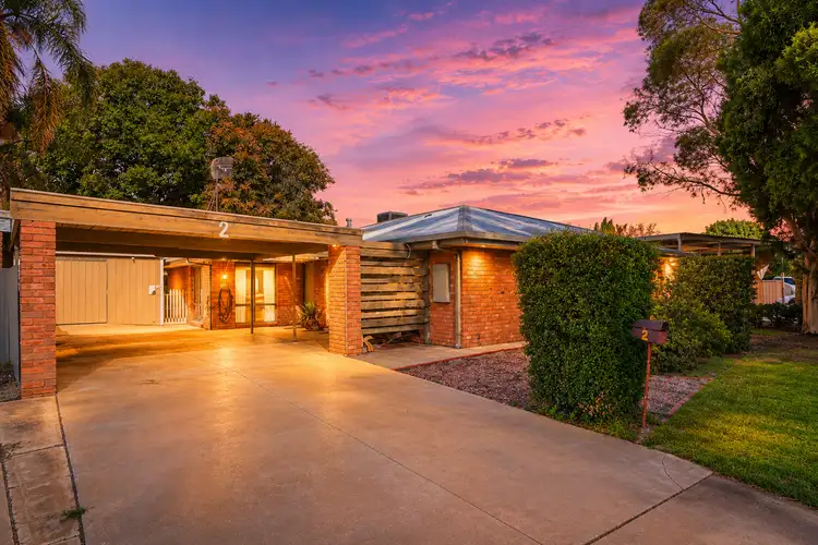 2 Ridge Court