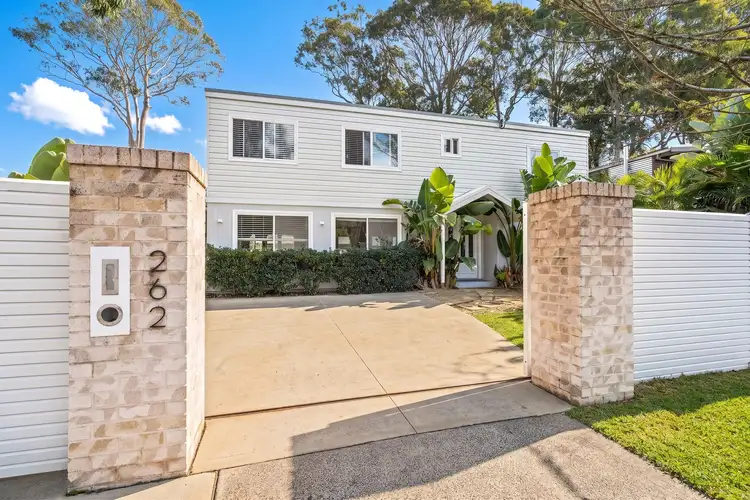 262 Lakedge Avenue