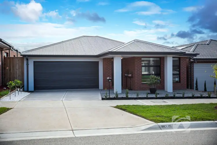 11 Topiary Street