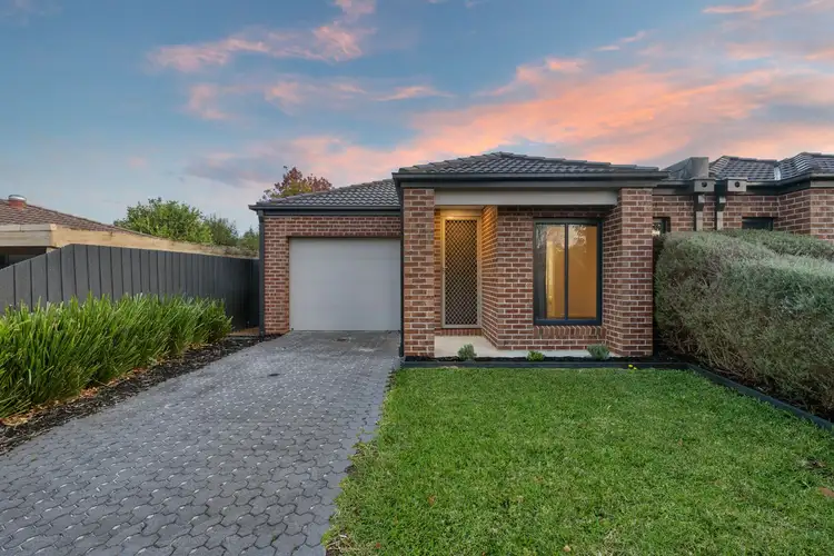 8A Snowgum Close