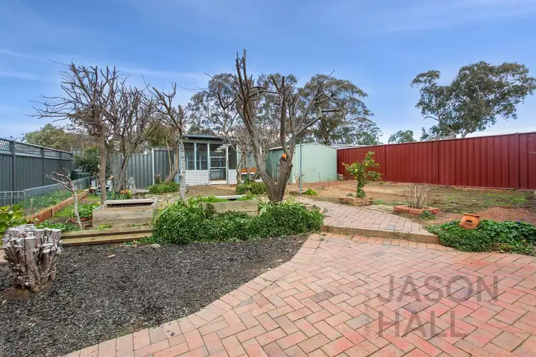 6 Yalga Close