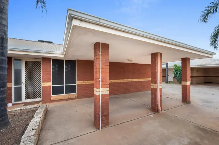 12 Carlyle Court