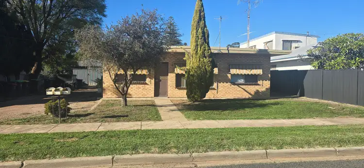 4 Cameron Avenue