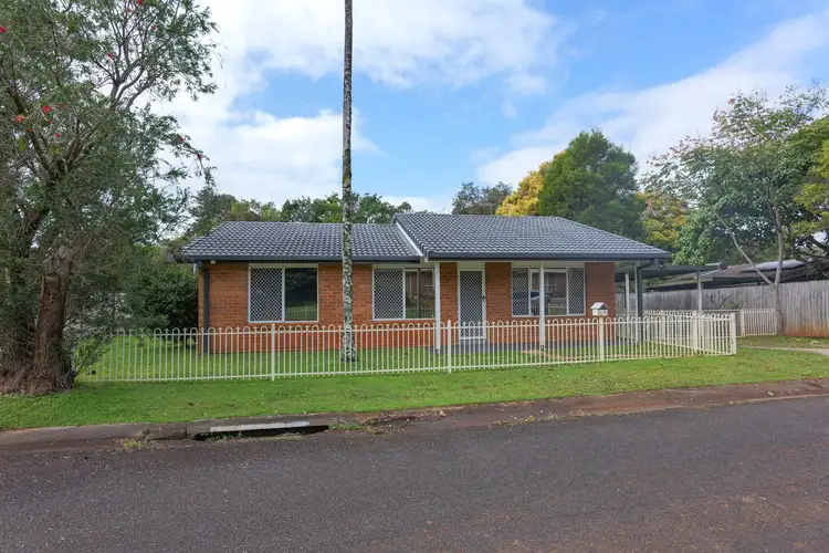 16 Allingham Place