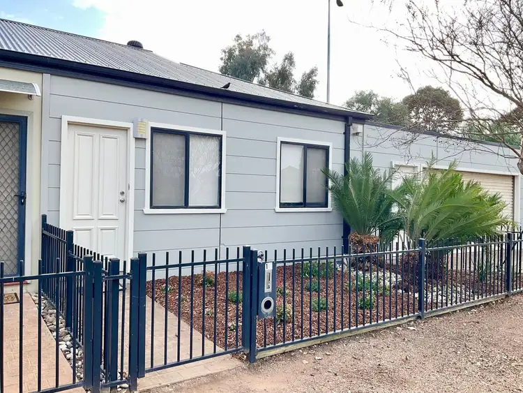 6 Kelly Street