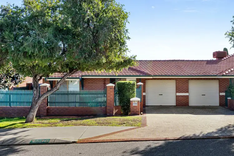 13 Green Avenue
