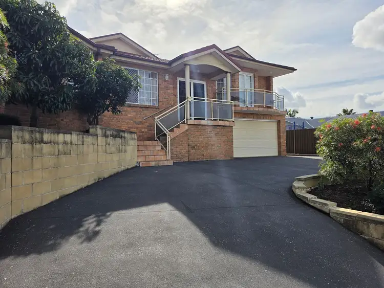 8 Balson Close
