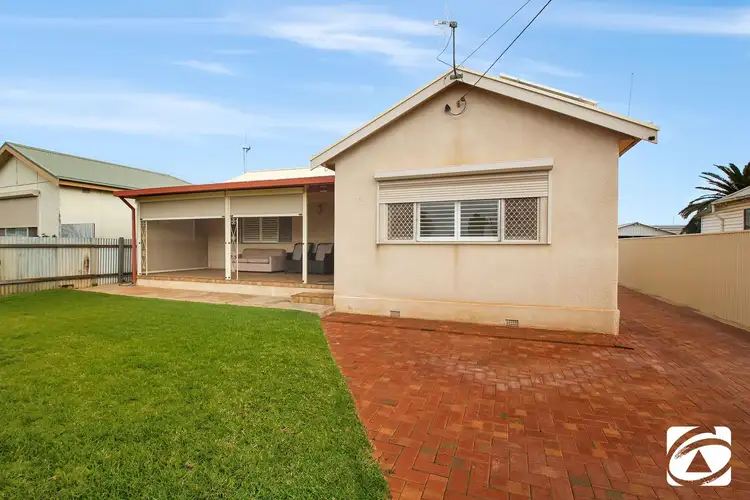 171 Nicholls Street