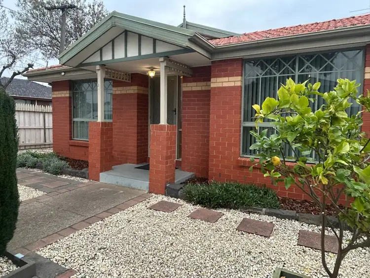 33 Fosters Road