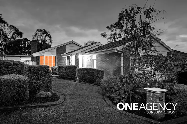 12 Heatherbrae Crescent