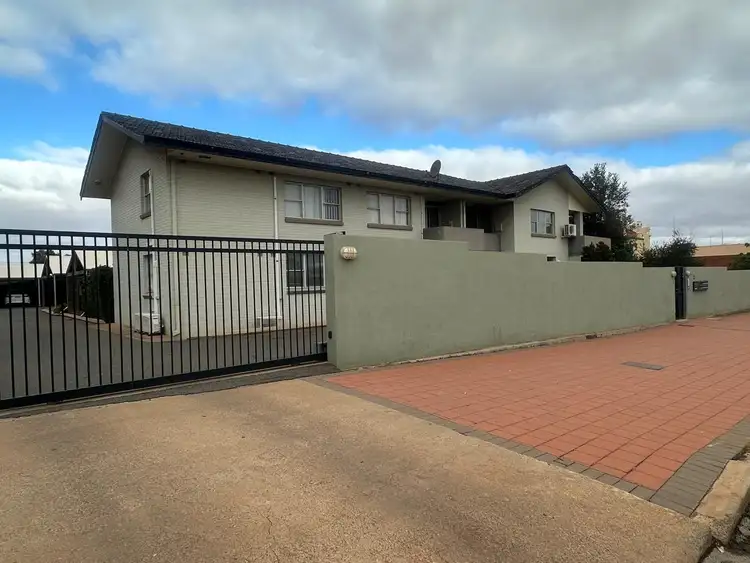 25 Hannan Street