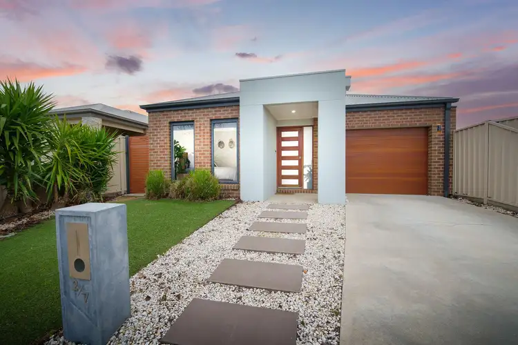 7 Rissmann Drive