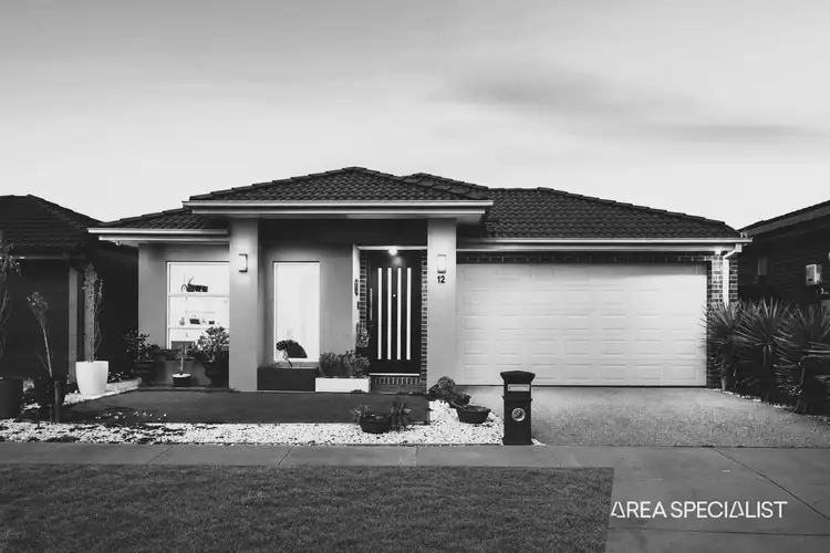 12 Sunset Avenue