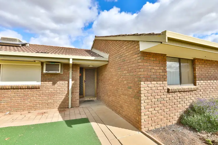 6 Amelia Court